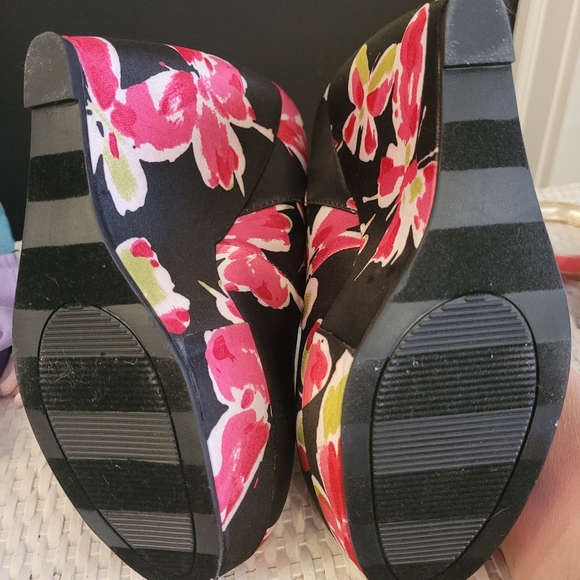 Elle butterfly pattern wedge heel shoes - Picture 8 of 12